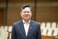 Ông Hoàng Duy Chinh