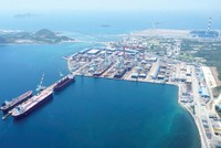 Việc thu hút đầu tư vào các dự án khu đô thị tại Khu kinh tế Vân Phong và Khu kinh tế Dung Quất được kỳ vọng góp phần tạo động lực phát triển kinh tế mạnh mẽ cho Khánh Hòa và Quảng Ngãi. Ảnh: Hà Minh