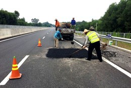 Điểm tin kế hoạch lựa chọn nhà thầu một số gói thầu lớn ngày 14/5/2025