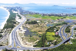 Khu đô thị mới cao cấp Tu Bông và Khu đô thị mới cao cấp Đầm Môn là 2 dự án nằm trong Khu kinh tế Vân Phong
