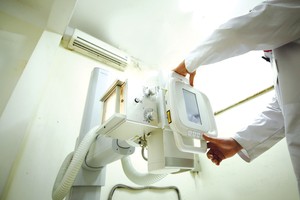 Nửa đầu năm 2025, có 41 nhà thầu bị công bố không đảm bảo uy tín khi tham dự thầu lĩnh vực y tế, tăng gần 4 lần so với cả năm 2024. Ảnh: Tiên Giang