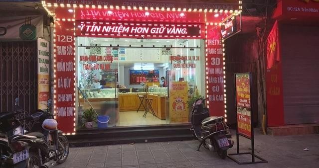 Tại phố vàng Trần Nhân Tông, ngay lúc 5 giờ sáng