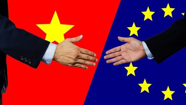 Trong 5 năm đầu khi EVFTA có hiệu lực, Việt Nam cam kết sẽ xem xét cho phép các TCTD EU mua 49% cổ phần của 2 NHTMCP Việt Nam. Ảnh: Internet 