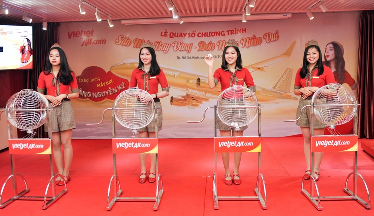 Bay Vietjet, nhận máy bay 1 kg vàng