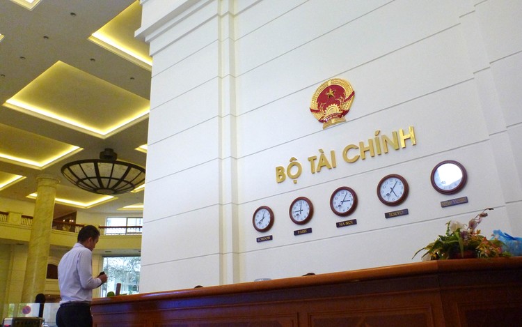 Bộ Tài chính công khai các thông tin trong báo cáo tài chính nhà nước toàn quốc, bao gồm: Tình hình tài sản của Nhà nước; nợ công và các khoản phải trả khác của Nhà nước... Ảnh: Tường Lâm