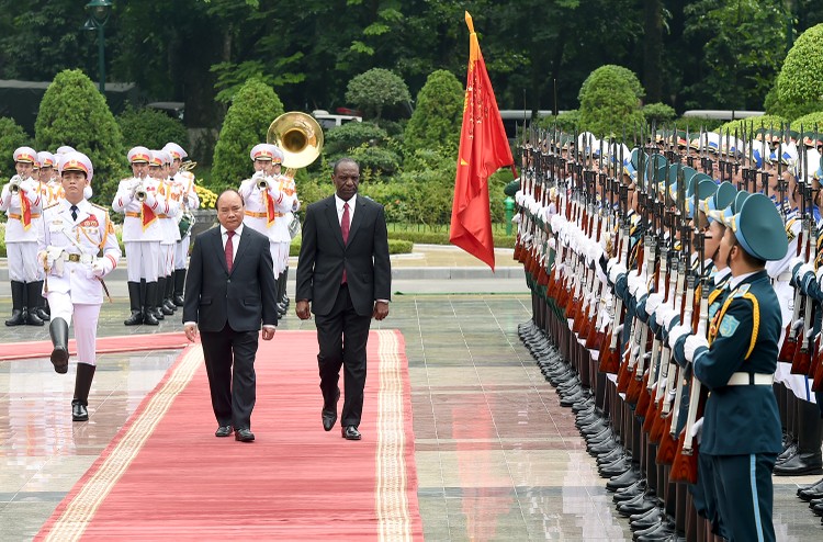 Lễ đón chính thức Thủ tướng Mozambique Carlos Agostinho do Rosario được tổ chức trọng thể tại Phủ Chủ tịch sáng 1/8 - Ảnh: VGP