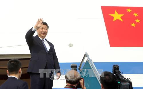 Tổng Bí thư, Chủ tịch Trung Quốc Tập Cận Bình lên máy bay rời Hà Nội, kết thúc tốt đẹp chuyến thăm cấp Nhà nước tới Việt Nam. Ảnh: TTXVN