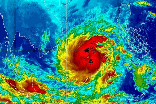 Tembin được đánh giá là cơn bão mạnh, đổ bộ vào đất liền với sức gió hơn 100 km/h.