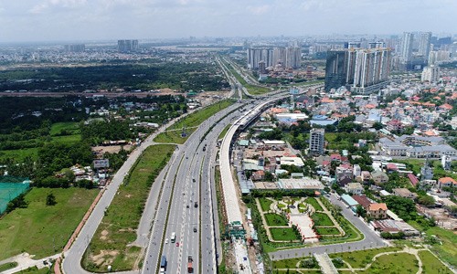 Nguồn cung dự án căn hộ chào bán tại TP HCM đột ngột giảm bất thường trong mùa cao điểm cuối năm. 