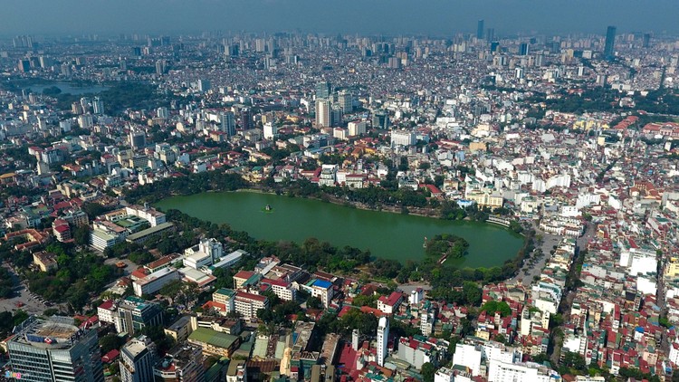 Sau giai đoạn chạm đáy, thị trường văn phòng Hà Nội đang quay lại trên đà phục hồi và tăng trưởng. Ảnh: Zing.vn