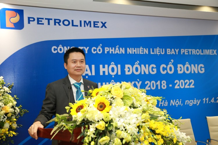 Ông Phạm Văn Thanh (Ảnh:Petrolimex Aviation)