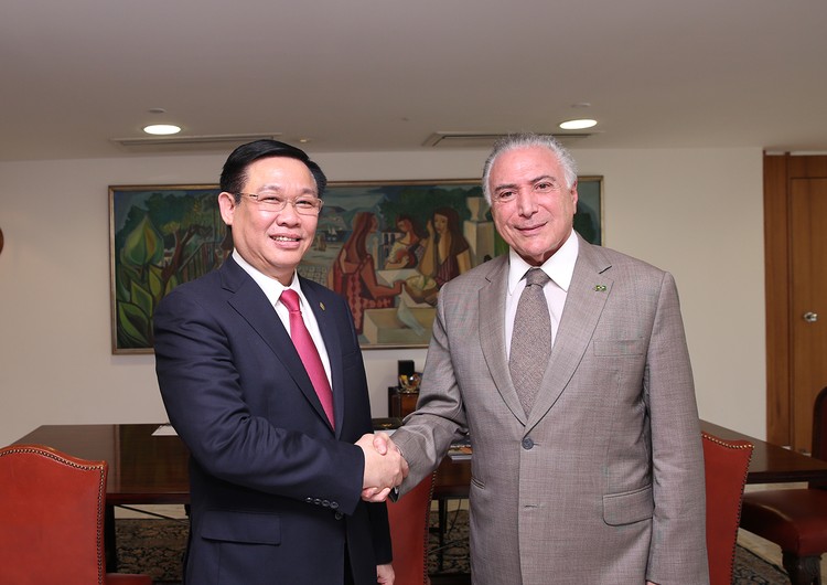 Phó Thủ tướng Vương Đình Huệ hội kiến Tổng thống Brazil Michel Temer. Ảnh: VGP