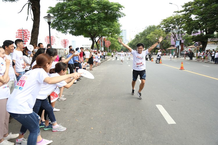 Giải chạy “Cộng đồng chạy vì tương lai - SeABank Run For The Future” tại thành phố Đà Nẵng