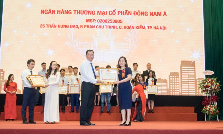 SeABank nhận bằng khen của Bộ Tài chính về kê khai, nộp thuế năm 2017