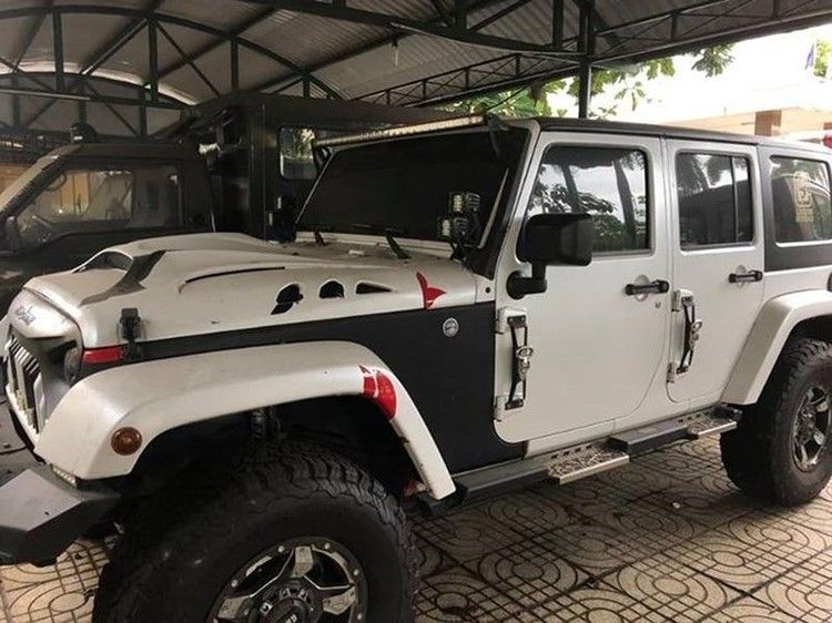 Chiếc xe jeep đưa ra đấu giá.