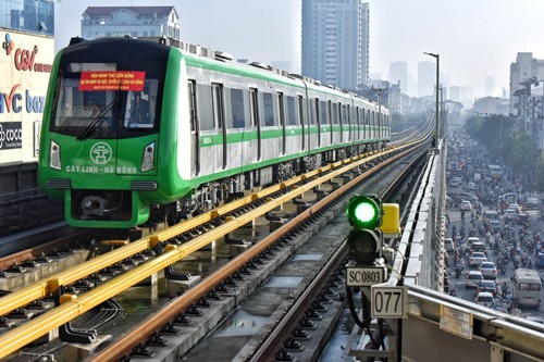 Tàu Cát Linh - Hà Động đang vận hành thử hàng ngày, tốc độ trung bình 35 km/h.