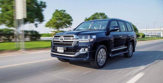 Toyota Land Cruiser GXR 2019, chiếc siêu xe mà doanh nghiệp được đối tác UAE tặng để tăng cường quan hệ thương mại