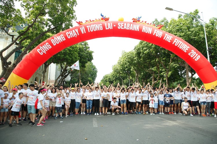 Gần 2.300 người đã tham gia giảy chạy “Cộng đồng chạy vì tương lai - SeABank Run For The Future 2019”