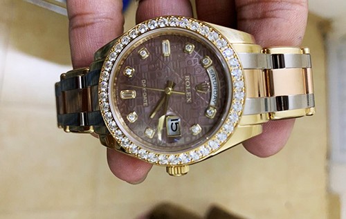 Chiếc đồng hồ Rolex được cảnh sát thu hồi. Ảnh: Công an cung cấp.