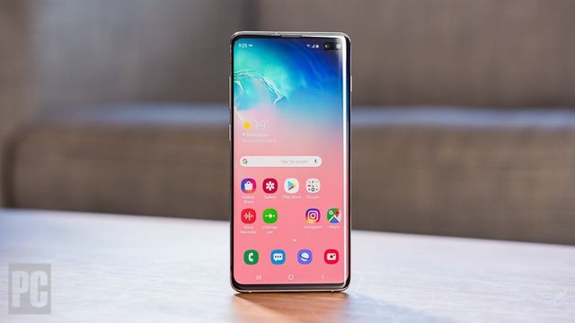 Cửa hàng do ông Sỹ làm chủ đã mua 19 chiếc Samsung S10+ từ Lạng Sơn với giá 1.350.000 đồng đến 1.700.000 đồng và đã bán qua website samsungvietnam.online với mức giá từ 1.800.000 đồng đến 3.500.000 đồng/chiếc.