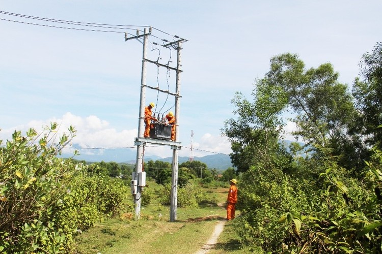 Bộ Công thương khen thưởng PC Khánh Hòa về thành tích xây dựng nông thôn mới