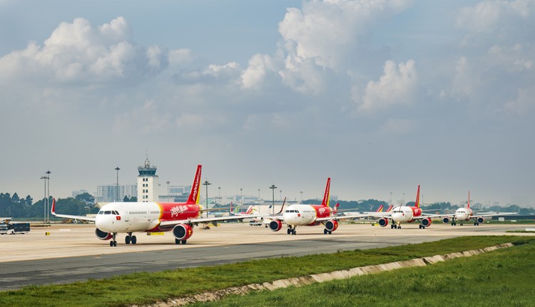 Vietjet tặng gói bảo hiểm SKY COVID CARE cho tất cả hành khách bay trên các chuyến bay nội địa 