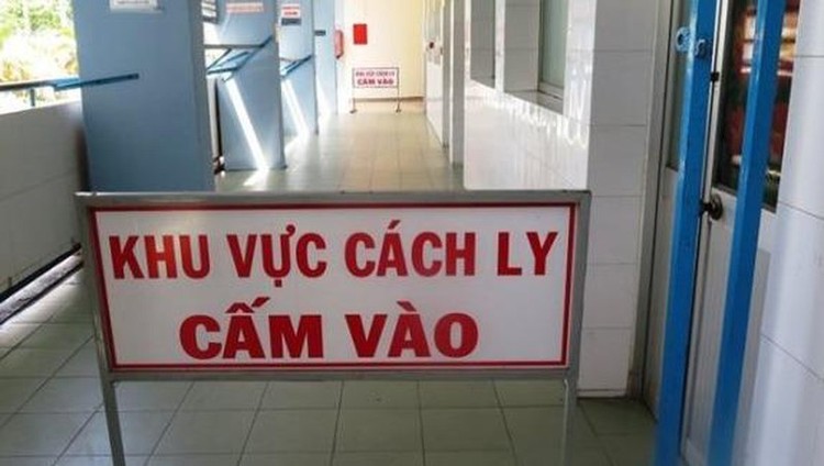 Các bệnh nhân mắc COVID-19 nặng đang được các bác sĩ và các chuyên gia thường xuyên hội chẩn, nỗ lực điều trị