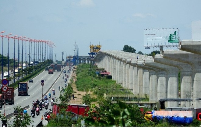 Tất bật thi công đại dự án metro số 1 Bến Thành - Suối Tiên