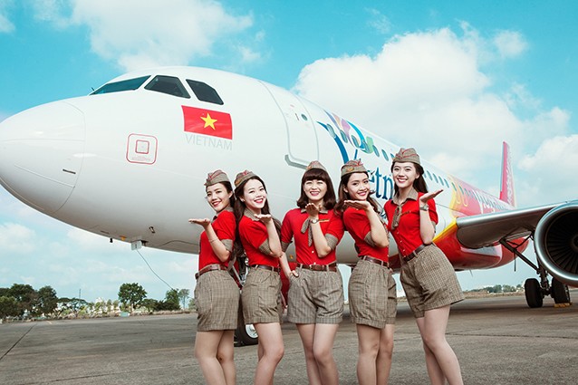 Rộn ràng ngày hội tuyển dụng tiếp viên Vietjet