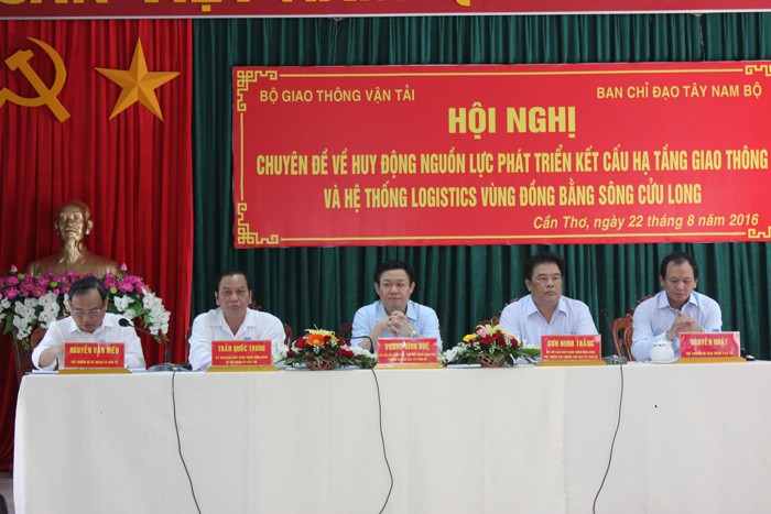 Phó Thủ tướng Vương Đình Huệ, Trưởng Ban Chỉ đạo Tây Nam Bộ chủ trì Hội nghị. Ảnh: Văn Huyền - Anh Khoa