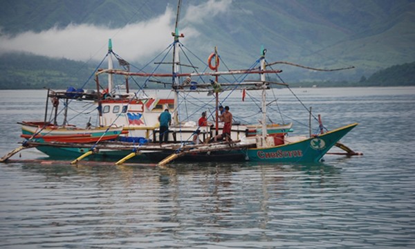 Ngư dân Philippines. Ảnh: Inquirer.