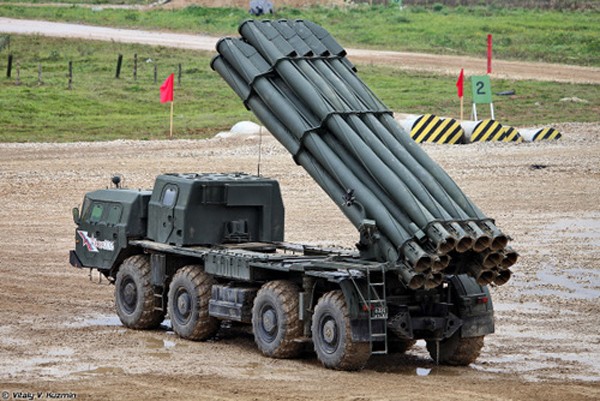 Xe phóng đạn của tổ hợp BM-30 Smerch. Ảnh:Vitaly V. Kuzmin.