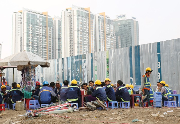 Tăng trưởng của nước ta chủ yếu vẫn dựa vào khai thác tài nguyên, vốn đầu tư và lao động giá rẻ. Ảnh: Tiên Giang