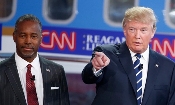 Tổng thống đắc cử Mỹ cùng Bộ trưởng Nhà ở và Đô thị tương lai Ben Carson. Ảnh:Reuters

