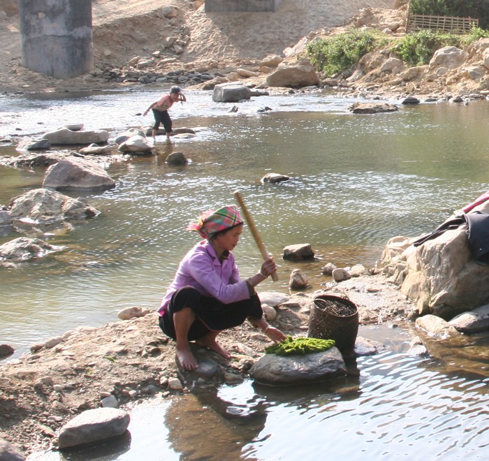 Dự án Kè Suối Nậm La, thành phố Sơn La do BQLDA di dân TĐC thủy điện Sơn La làm chủ đầu tư, có tổng mức đầu tư trên 1.475 tỷ đồng. Ảnh: Tường Lâm