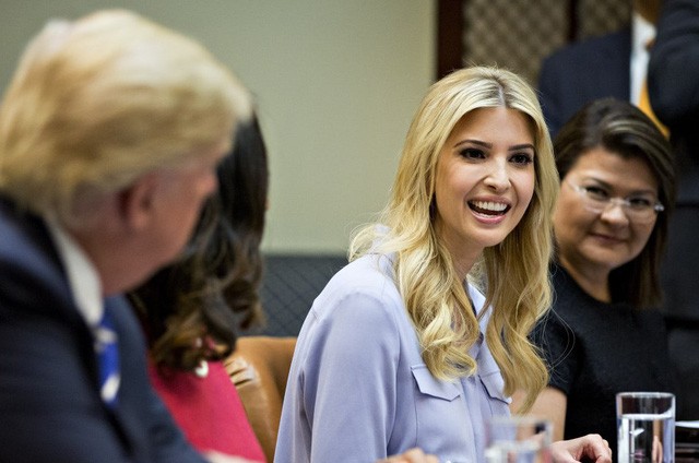 Ivanka Trump (giữa) sẽ đảm nhận chức vụ chính thức và có văn phòng riêng trong Nhà Trắng. (Ảnh minh họa: Getty)