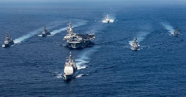 Cụm tàu sân bay chiến đấu USS Carl Vinson của Mỹ. Ảnh:US Navy.