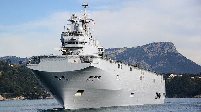 Tàu FS Mistral của hải quân Pháp sẽ tham gia trong cuộc tập trận với Mỹ, Anh, Nhật (Ảnh: AFP)