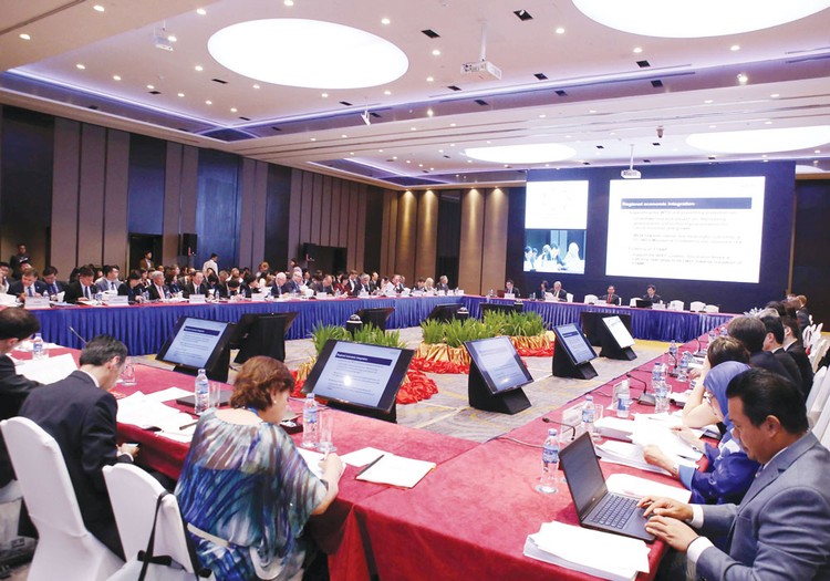 Tham dự Hội nghị có gần 200 đại biểu, gồm các quan chức cao cấp của 21 nền kinh tế thành viên APEC. Ảnh: Phương Hoa - TTXVN