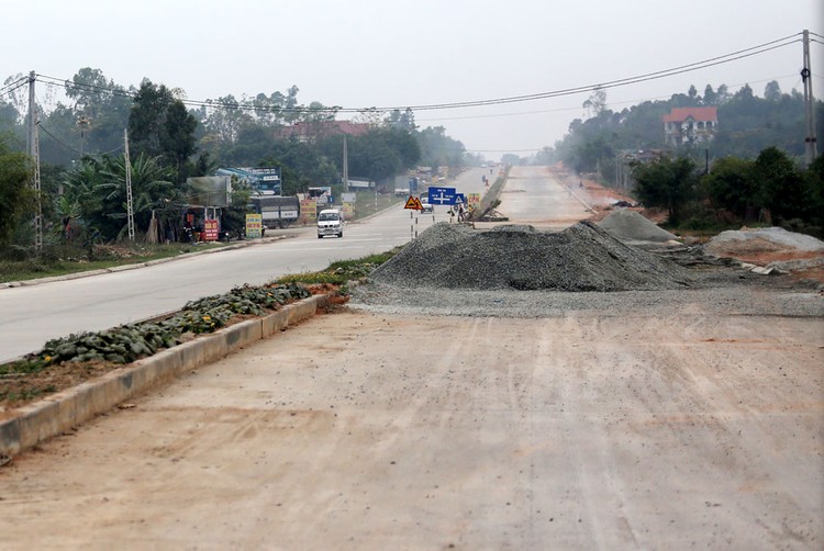 Theo Đề xuất dự án, chiều dài tuyến đường Lý Thái Tổ chỉ 1,9km, nhưng khái toán tổng vốn đầu tư (đã bao gồm dự phòng và chi phí lãi vay) lên tới 564 tỷ đồng. Ảnh: Thanh Phúc