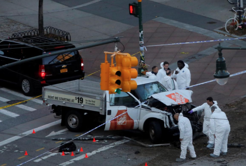 Hiện trường vụ đâm xe ở New York. Ảnh:Reuters.