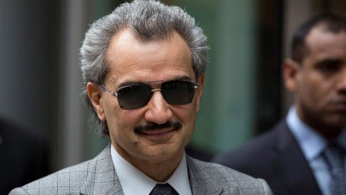 Hoàng tử Alwaleed của Saudi Arabia trong một lần xuất hiện ở London vào tháng 7/2013 - Ảnh: Reuters.