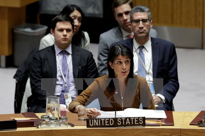 Đại sứ Mỹ tại LHQ Nikki Haley kêu gọi các quốc gia cắt đứt mọi quan hệ ngoại giao và mậu dịch với Triều Tiên. (Nguồn: THX/TTXVN)