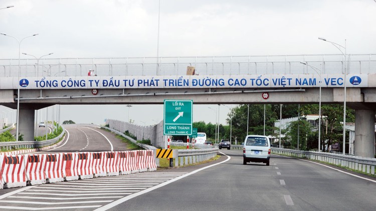 Để thu hút được nhà đầu tư nước ngoài, cần có cơ chế bảo lãnh đối với một số dự án PPP giao thông quan trọng. Ảnh: Lê Tiên