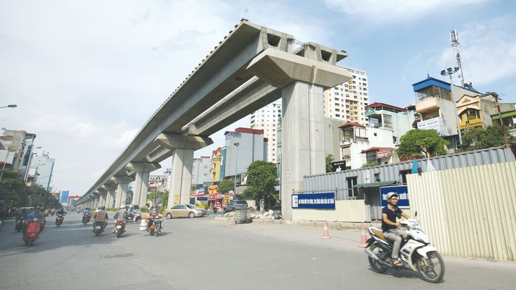 Cần tăng cường công tác giám sát, công khai, minh bạch thông tin đối với đầu tư công. Ảnh: Tiên Giang