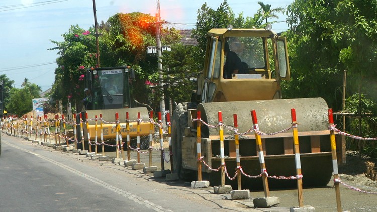 Điểm tin kế hoạch lựa chọn nhà thầu một số gói thầu lớn ngày 17/04