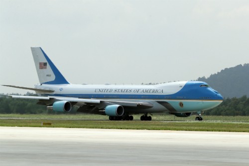 Chuyên cơ Air Force One chở ôngDonald Trump đến Đà Nẵng để tham dự APEC 2017.Ảnh: Đức Đồng