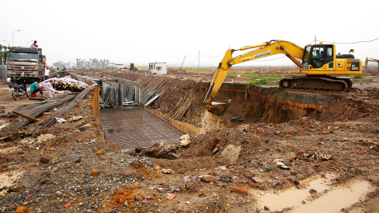 Chậm tiến độ, chậm giải ngân vốn đầu tư công vẫn là những tồn tại chưa được khắc phục của các dự án đầu tư sử dụng vốn nhà nước. Ảnh: Lê Tiên