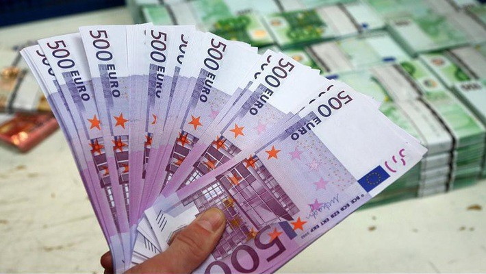 Không chỉ là đồng bạc có mệnh giá lớn nhất ở Eurozone, đồng 500 Euro còn là một trong những đồng tiền giá trị nhất thế giới.