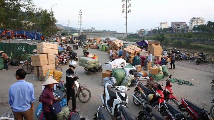 Không dễ thu thập thông tin từ các đối tượng hoạt động kinh tế ngầm và kinh tế bất hợp pháp. Ảnh: Tiên Giang